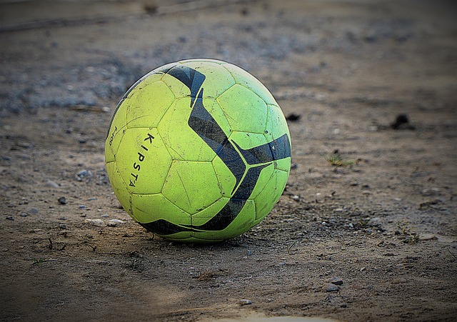 己比年轻时 己比年轻时